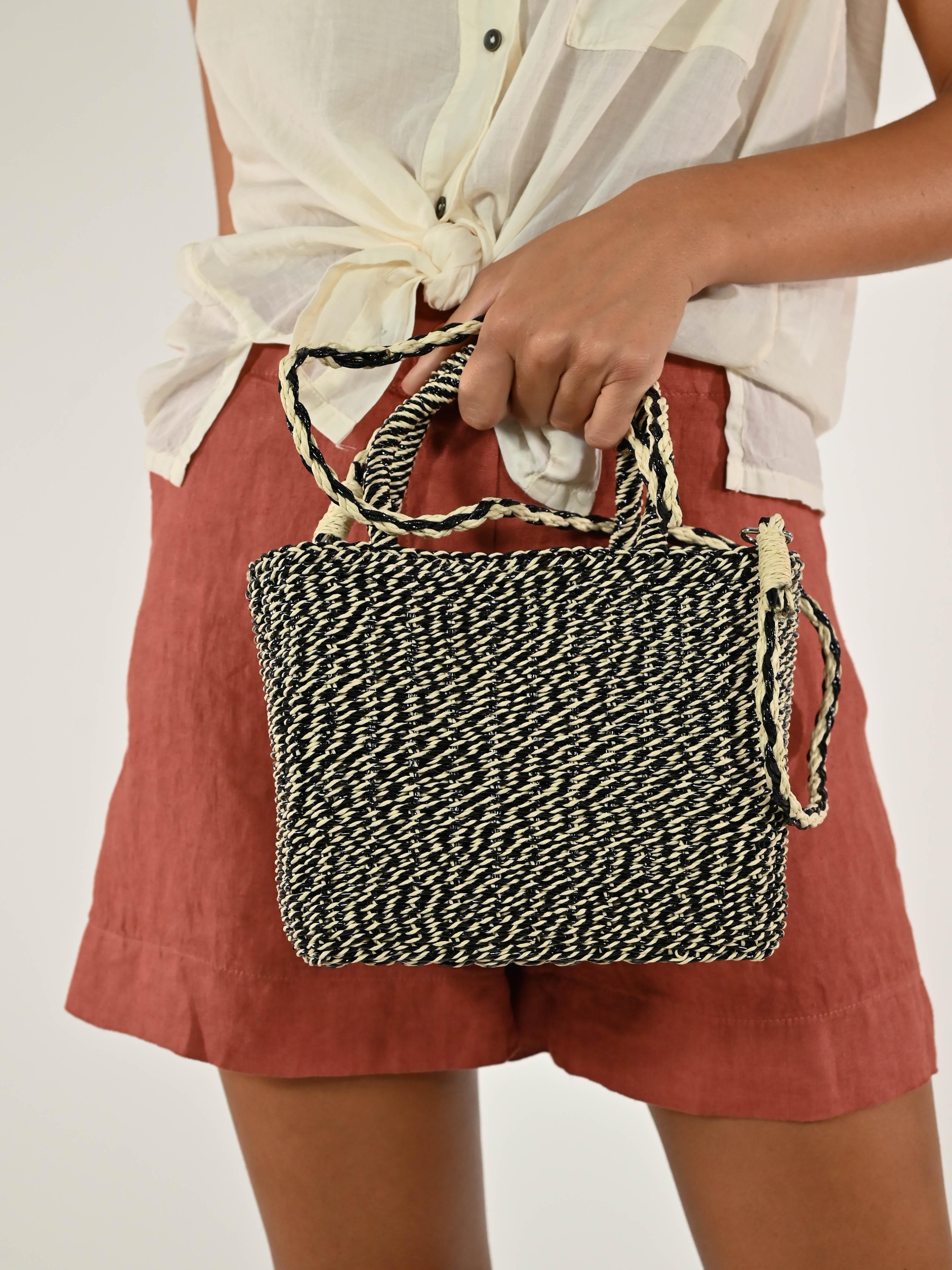 Borsa mini tote twist AMGC0068 NERO LALTRA|STORIA 