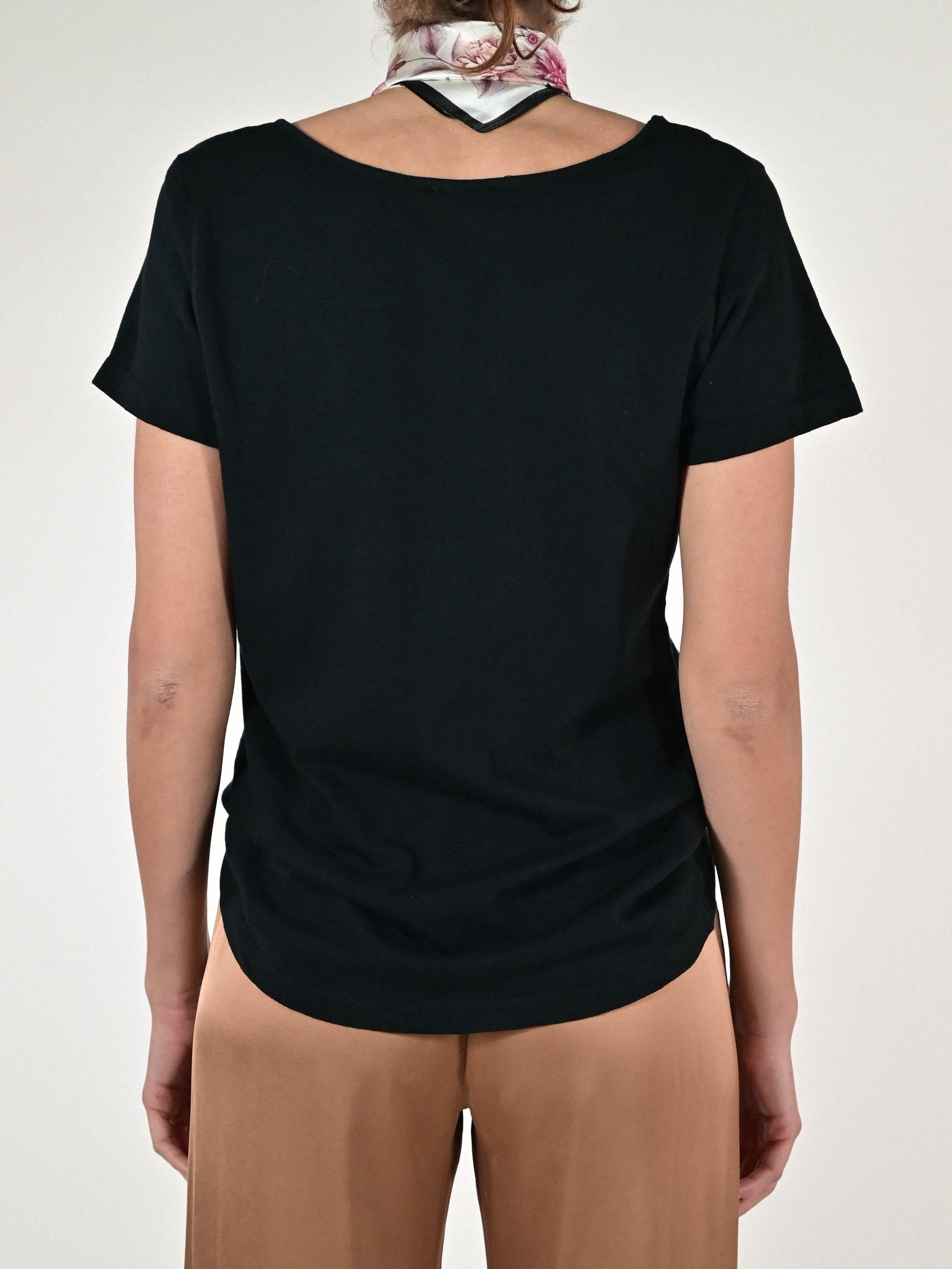 T-shirt scollo a V cotone-lino nero TATSV11 NERO LALTRA|STORIA 