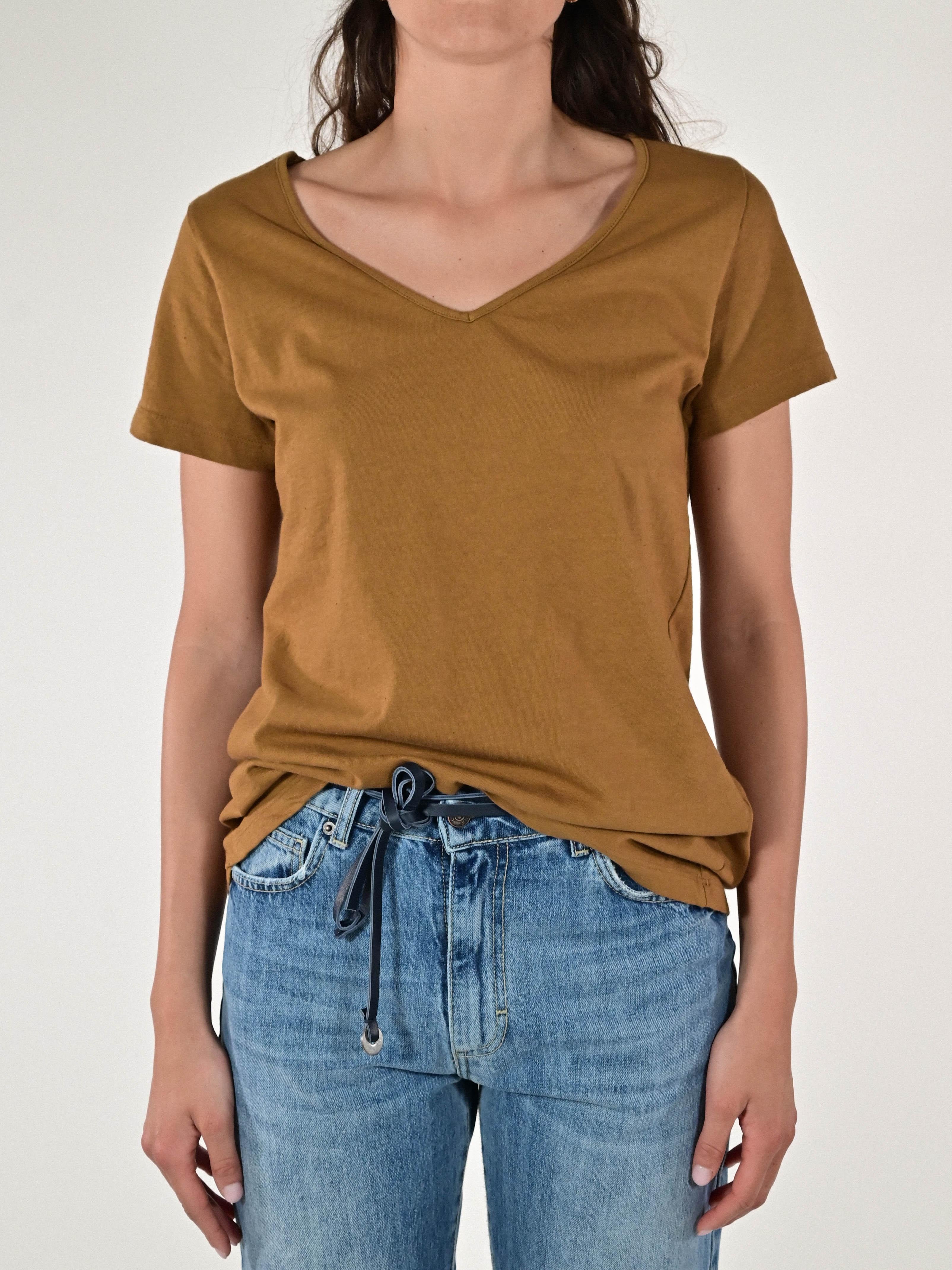 T-shirt scollo a V cotone-lino tabacco TATSV11 TABACCO LALTRA|STORIA 